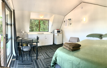 Deluxe Kitchenette Cabin